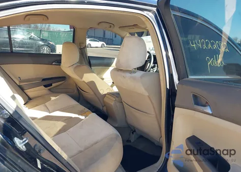 2008 Honda Accord 2.4 Lx z USA, uszkodzony, nr VIN 1HGCP263X8A147469